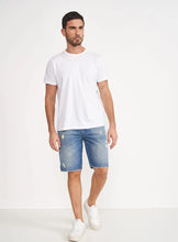Carregar imagem no visualizador da galeria, Bermuda Jeans Davi Com Puídos Colcci
