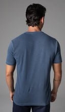 Carregar imagem no visualizador da galeria, T-Shirt Manga Curta Gola Careca Tinturada Com Bordado
